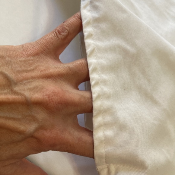 Healing Hands Scrub too in excellent pre ~loved condition. Soft and comfortable - Picture 8 of 8